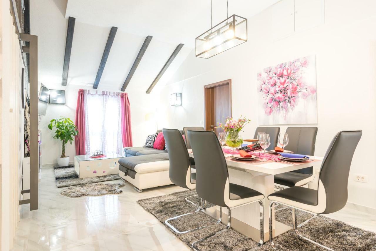 Tranquility And Nature In 4 Bedroom With Sea View Quận Mokošica Ngoại thất bức ảnh