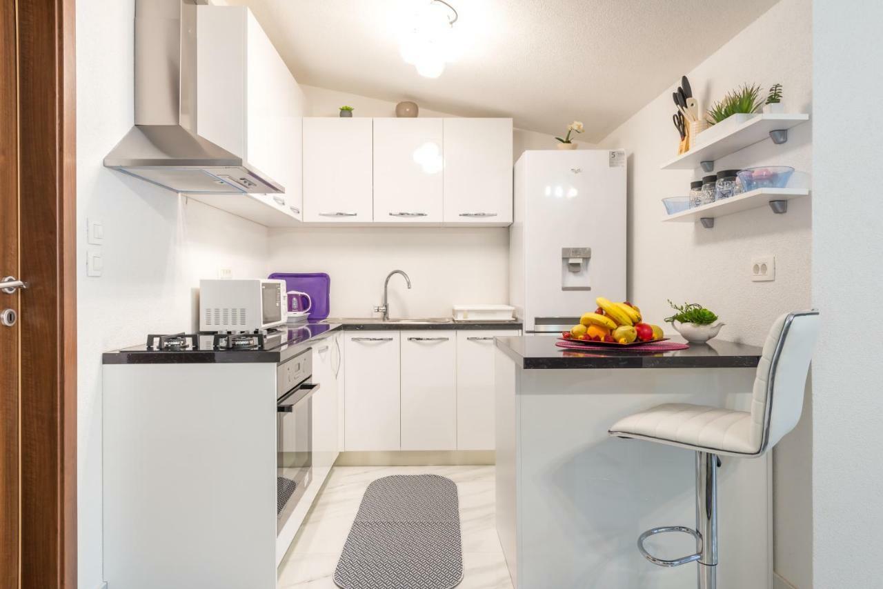 Tranquility And Nature In 4 Bedroom With Sea View Quận Mokošica Ngoại thất bức ảnh