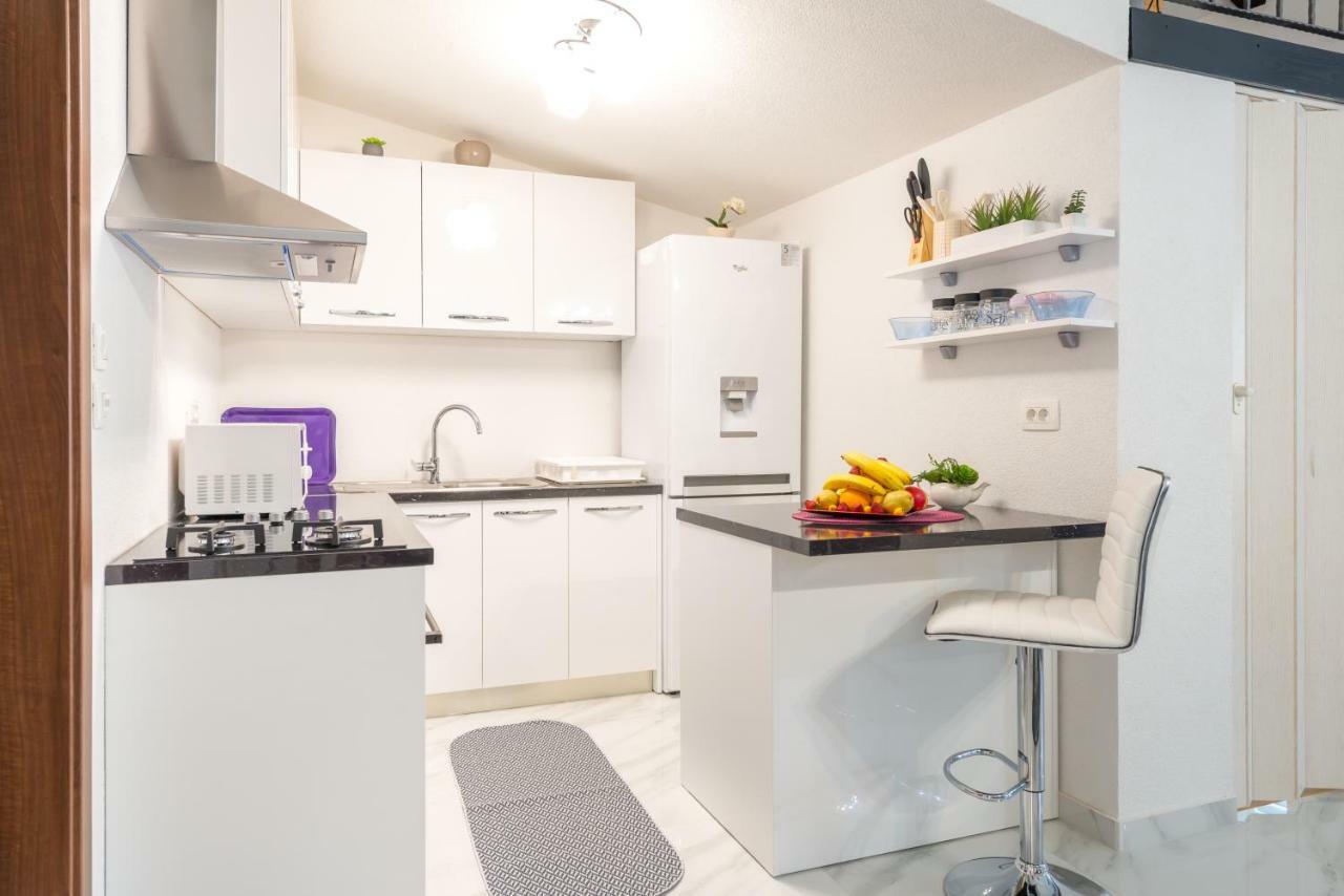 Tranquility And Nature In 4 Bedroom With Sea View Quận Mokošica Ngoại thất bức ảnh