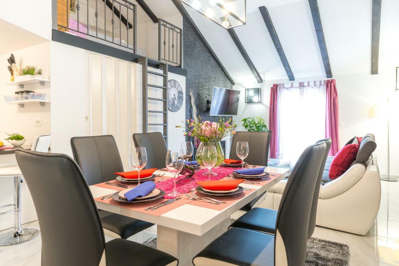 Tranquility And Nature In 4 Bedroom With Sea View Quận Mokošica Ngoại thất bức ảnh