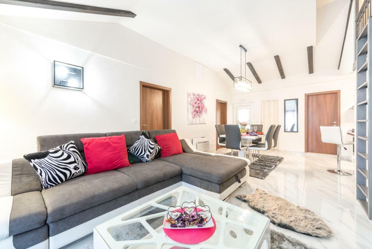 Tranquility And Nature In 4 Bedroom With Sea View Quận Mokošica Ngoại thất bức ảnh