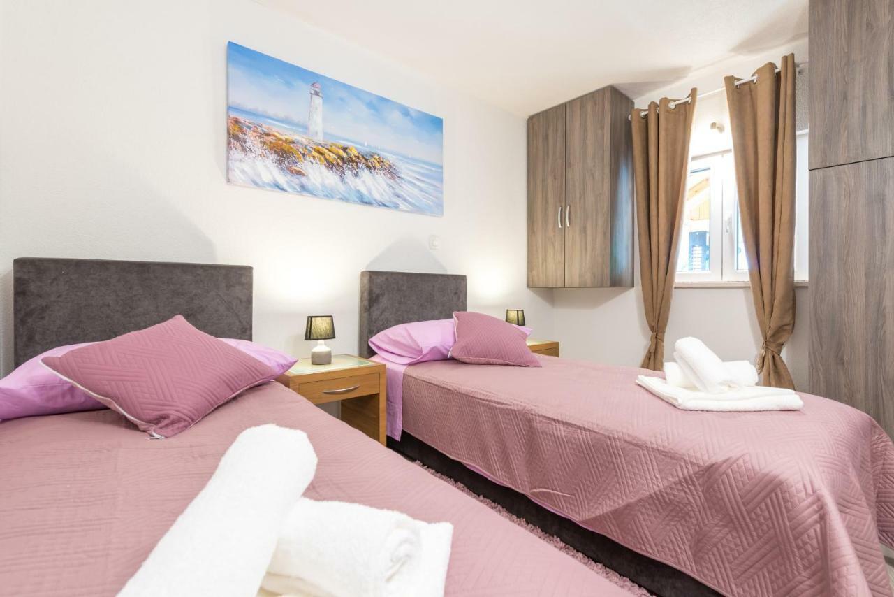 Tranquility And Nature In 4 Bedroom With Sea View Quận Mokošica Ngoại thất bức ảnh