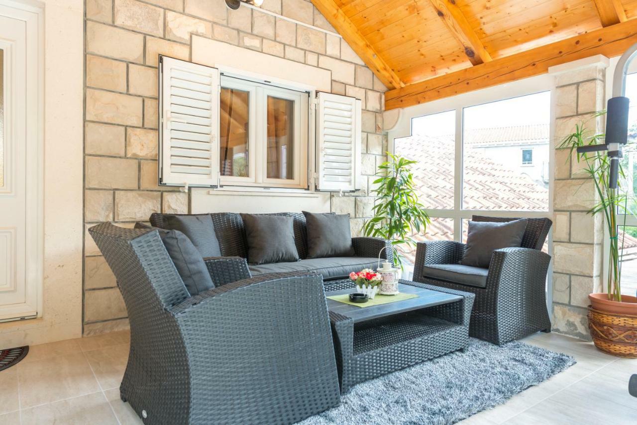 Tranquility And Nature In 4 Bedroom With Sea View Quận Mokošica Ngoại thất bức ảnh