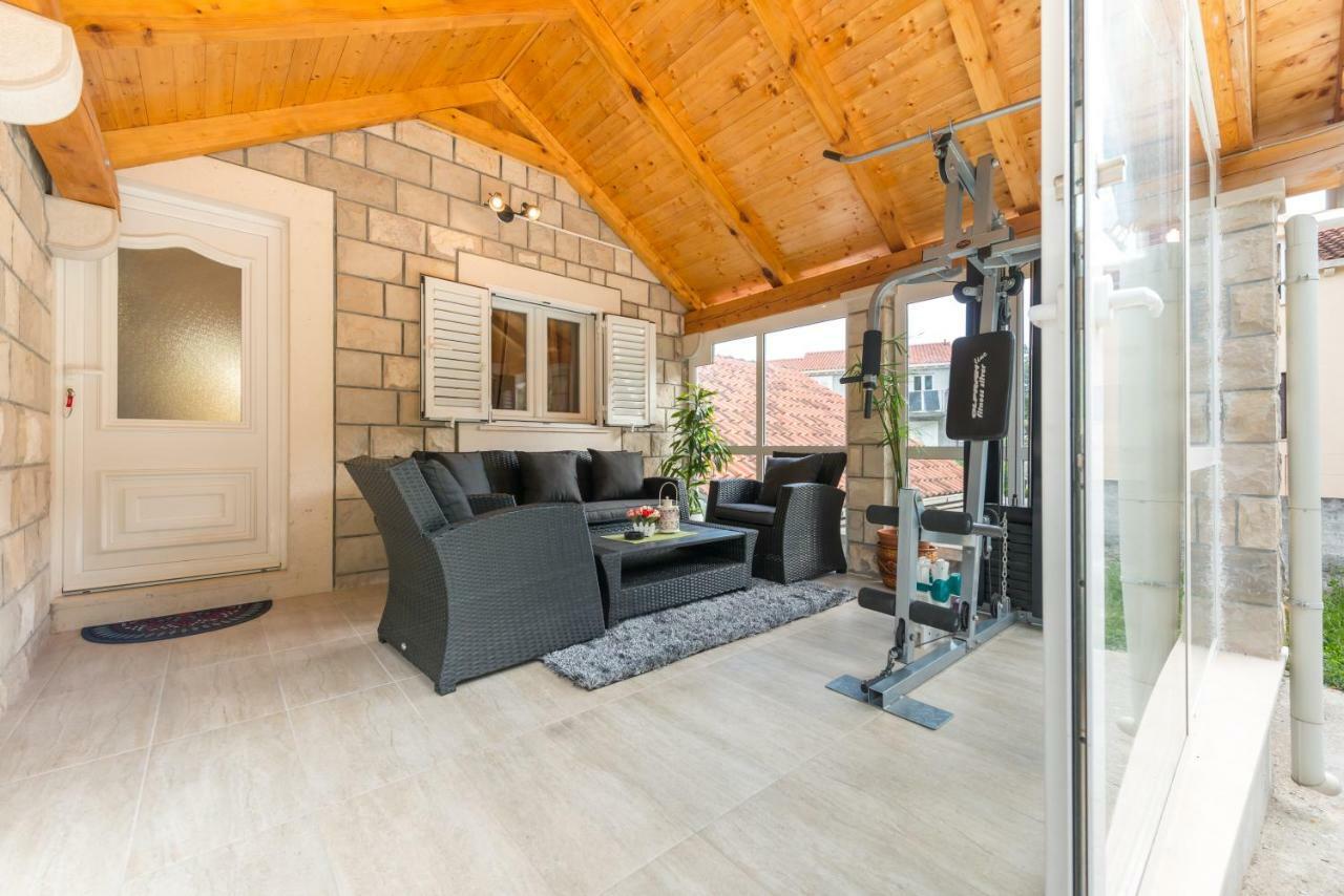 Tranquility And Nature In 4 Bedroom With Sea View Quận Mokošica Ngoại thất bức ảnh