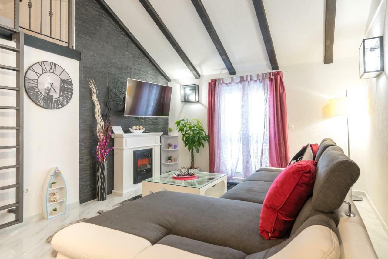 Tranquility And Nature In 4 Bedroom With Sea View Quận Mokošica Ngoại thất bức ảnh