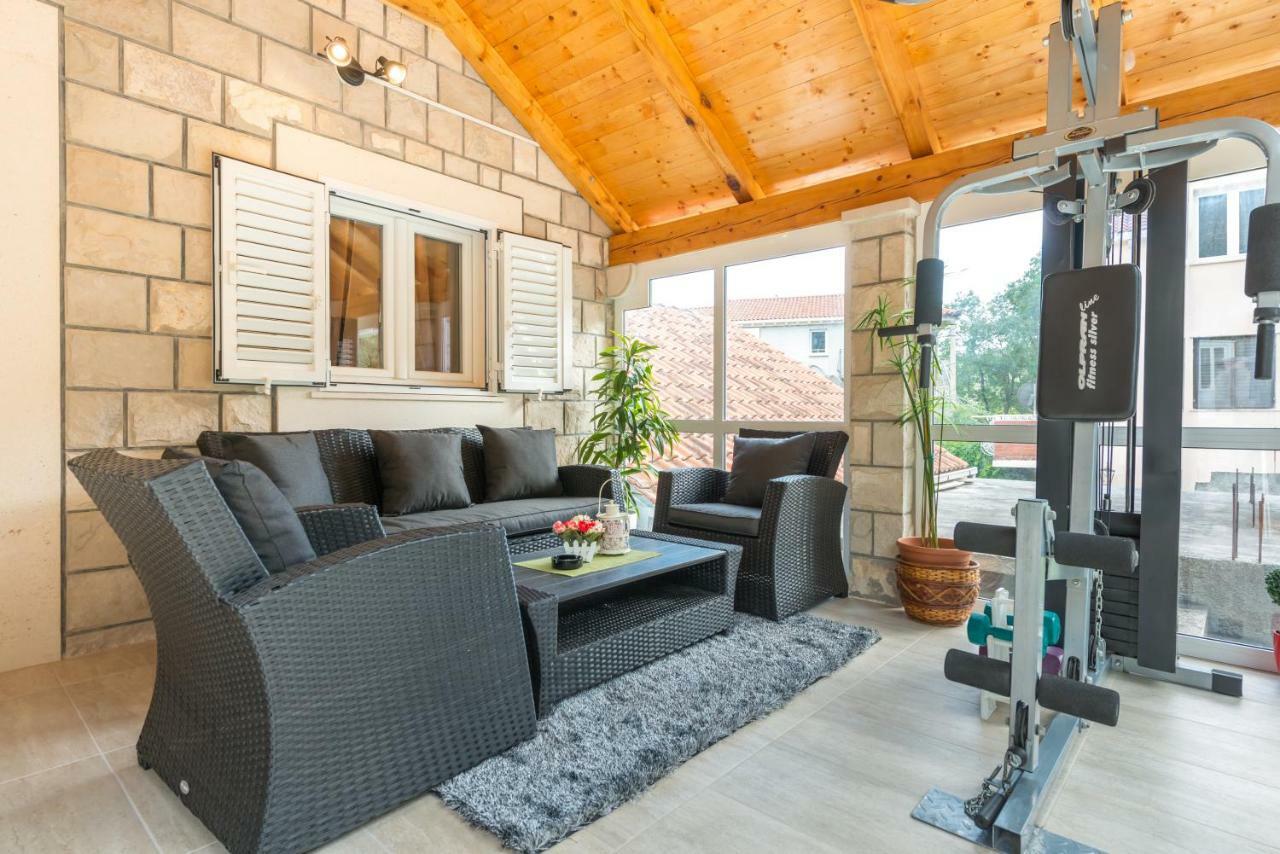 Tranquility And Nature In 4 Bedroom With Sea View Quận Mokošica Ngoại thất bức ảnh